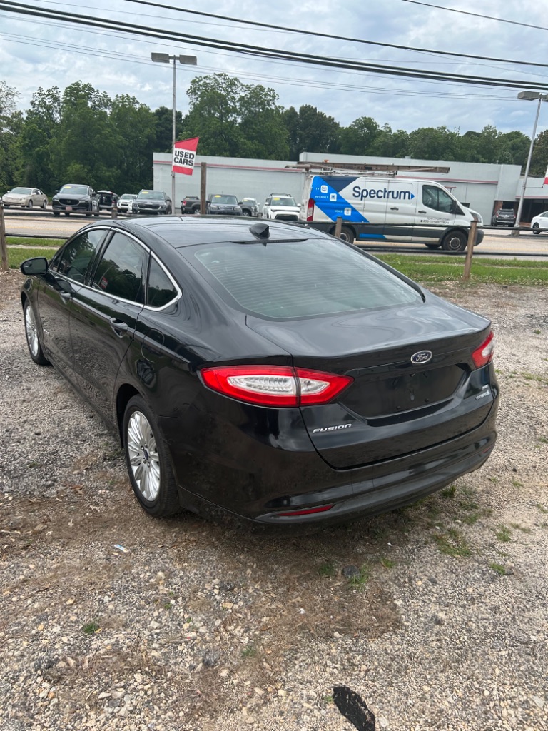 2015 Ford Fusion Hybrid SE - Photo 8