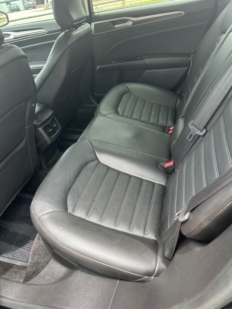 2015 Ford Fusion Hybrid SE - Photo 14