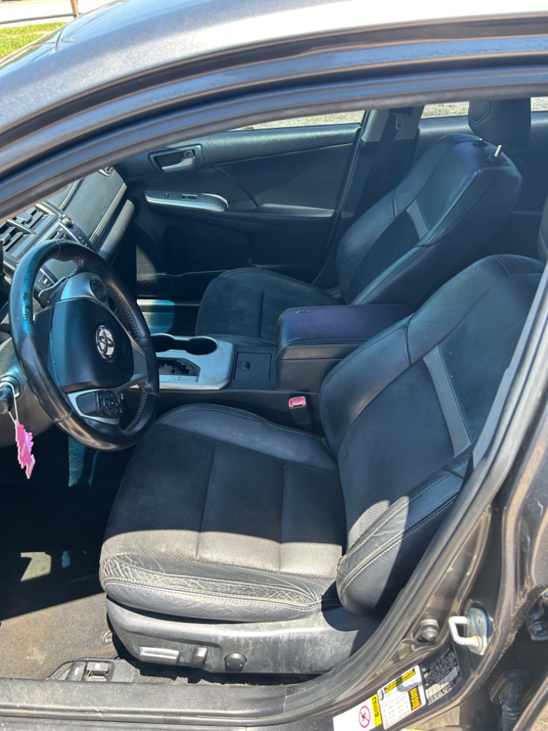 2012 Toyota Camry SE - Photo 14