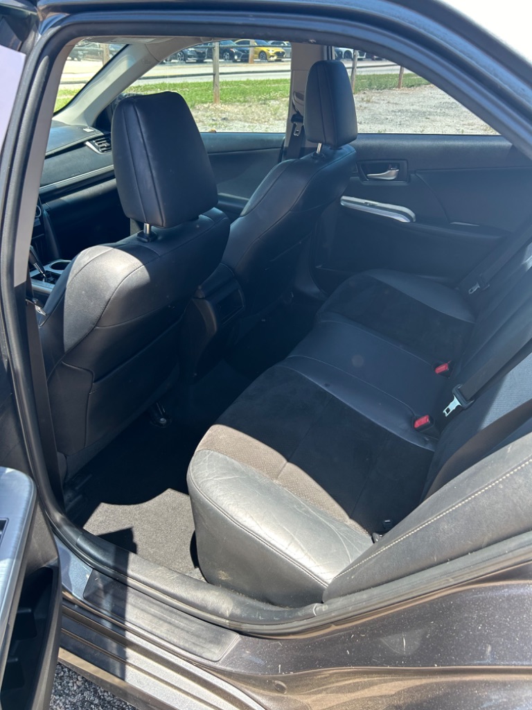2012 Toyota Camry SE - Photo 16