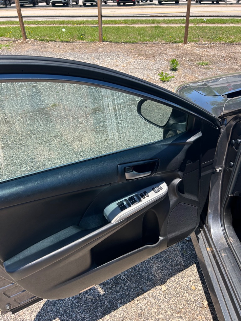 2012 Toyota Camry SE - Photo 15