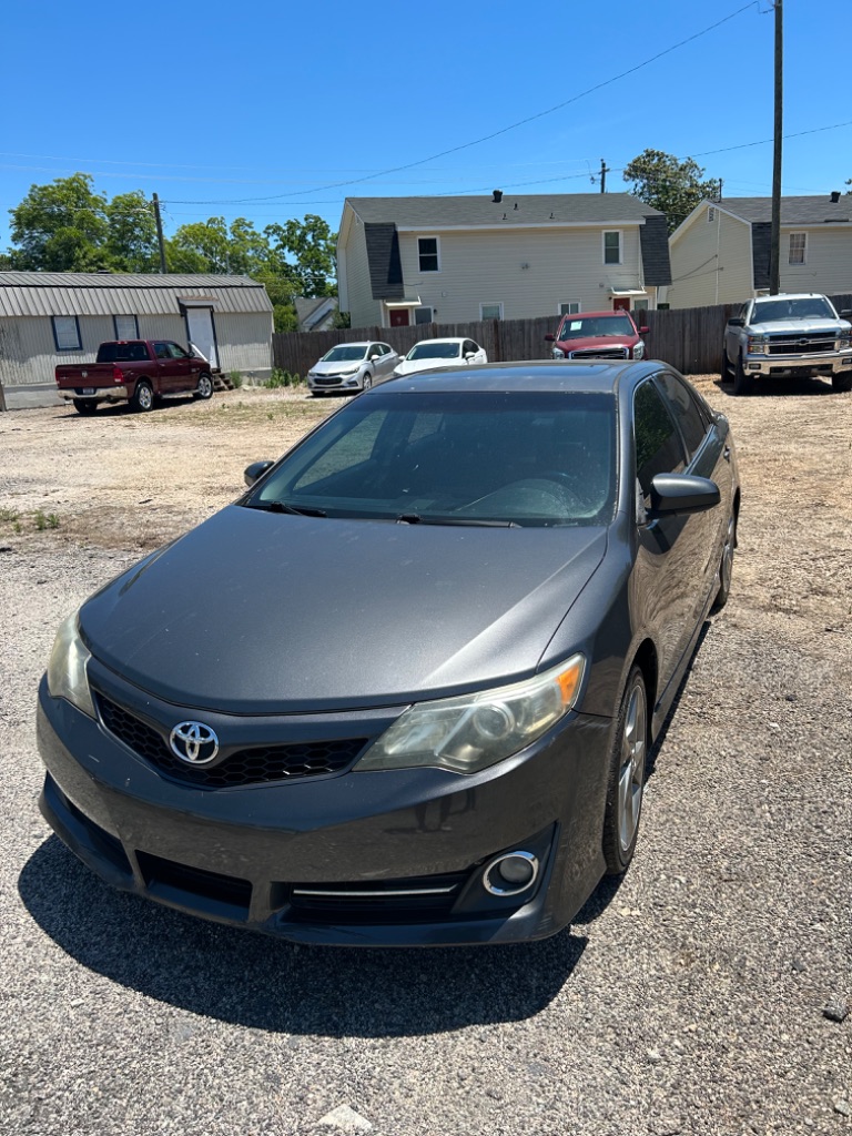 2012 Toyota Camry 3.5 Auto V6 SE's photo