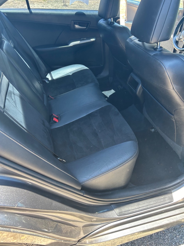 2012 Toyota Camry SE - Photo 17