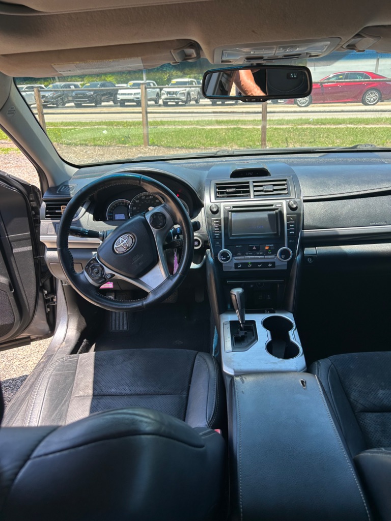 2012 Toyota Camry SE - Photo 13