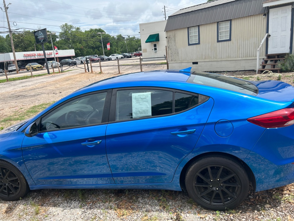 2017 Hyundai Elantra SE - Photo 9