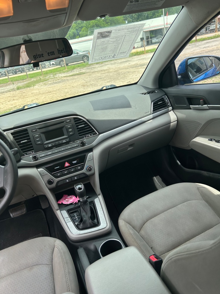 2017 Hyundai Elantra SE - Photo 12